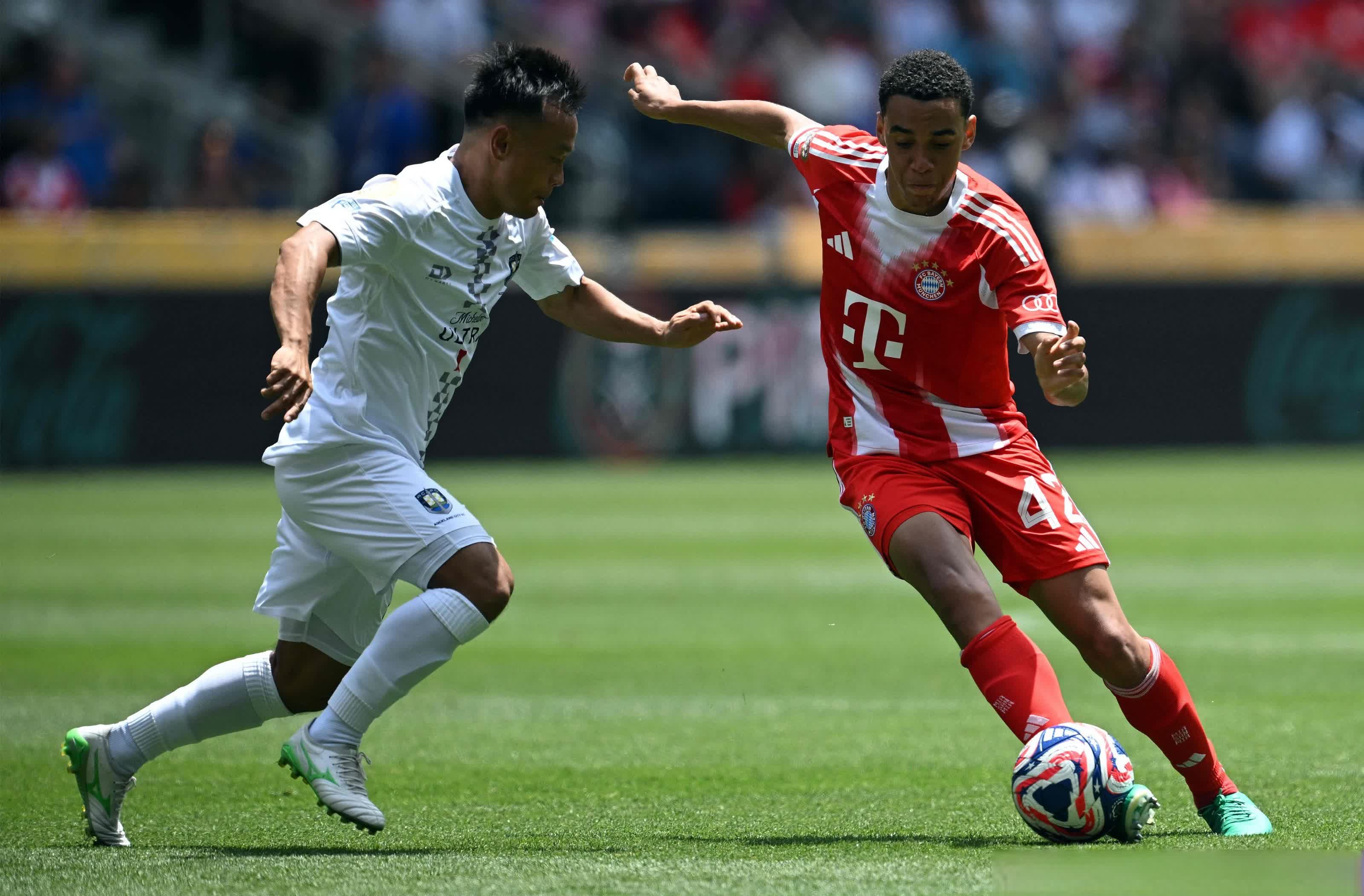 包含费耶诺德训练开放日；国际比赛日遗憾出局引欢呼；德甲在即；赛程密集仍需轮换的词条-开元体育